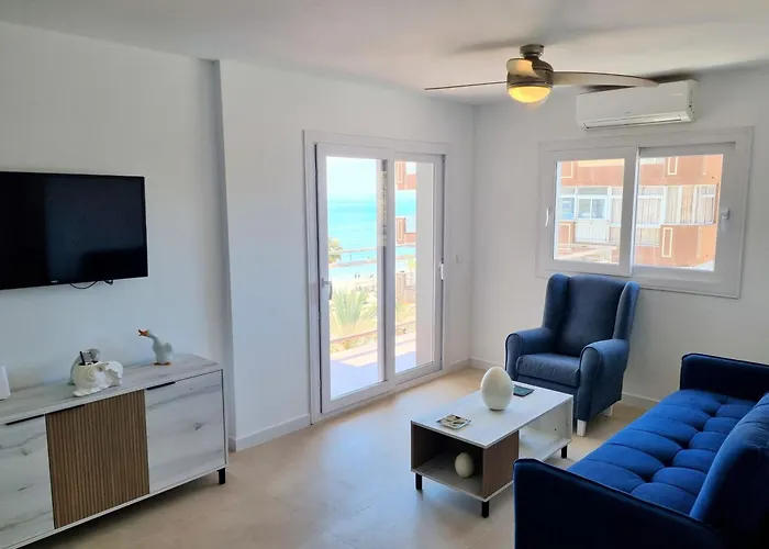 Barbados Beach And Pool Apartment